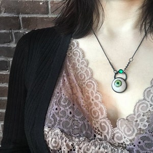 Green Prosthetic Eye Necklace - Fake Eyeball Jewelry - Oddity Jewelry - Evil Eye Pendant - Witchy Jewelry - Strange and Unusual - Green Onyx