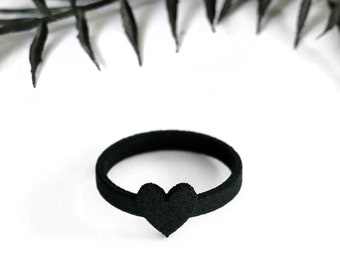 Matte Black Heart Ring - Creepy Cute Jewelry - Minimalist Ring - Black Heart Jewelry - Gothic Jewelry - Heart Midi Ring - Black Knuckle Ring