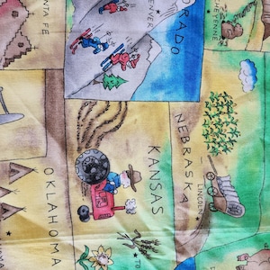 Panel de tela de algodón con mapa educativo y divertido de Estados Unidos, con capitales y símbolos, Fabric Traditions 2001, recurso didáctico para profesores de educación en el hogar. imagen 7