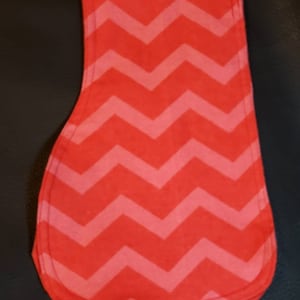 contoured flannel burp cloth in a red chevron fabric, new baby gift, baby shower gift, new baby essentials, absorbent burp rag, Christmas