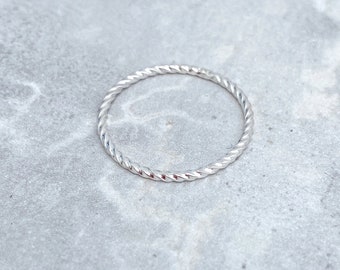 TWISTED Skinny Ring 925 Sterling Silver-Stack Ring-Silver Metal Ring-Handmade Round Silver Twisted Wire Ring