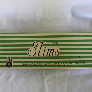 Velas cónicas rojas "Slims" vintage de Colonial Candle de Cape Cod