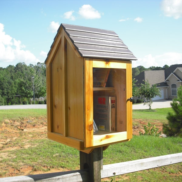 2 shelf, FREE shipping, Little House on a Stick, Neighborhood Library, Varnished Cedar Deluxe, FULLY assembled with Post Mount