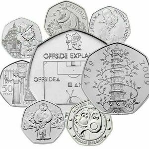 Monedas raras de cincuenta peniques del Reino Unido, monedas coleccionables de 50 peniques, colección de coleccionistas de monedas británicas en circulación.