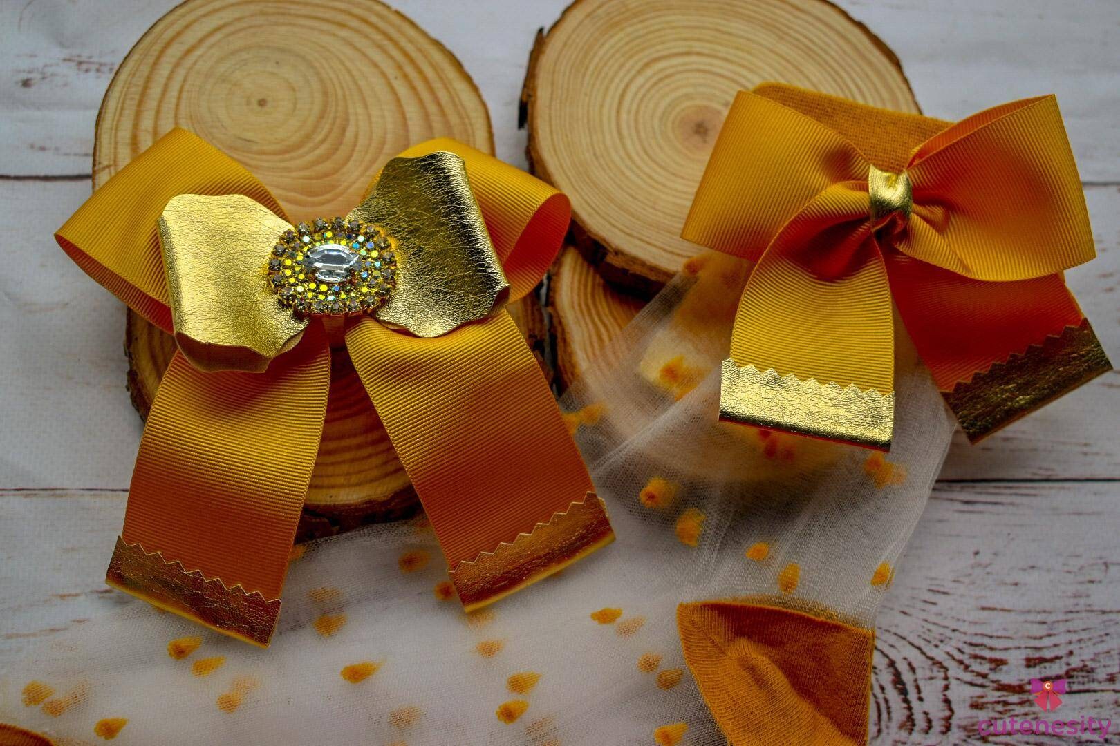 gold toddler socks