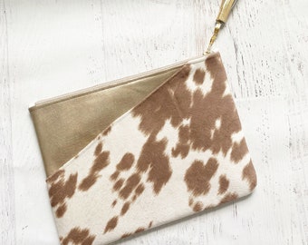 Tan Faux Calf Haar und Kunstgold Leder Clutch/Beutel mit Fronttasche - Geschenk für sie, Geburtstag, Jahrestag, Brautjungfern