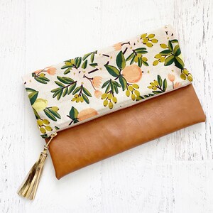 Citrus Print Rifle Paper Co Canvas & Brown Faux Leather Foldover Clutch - Prezent dla niej, Urodziny, Rocznica, Druhna