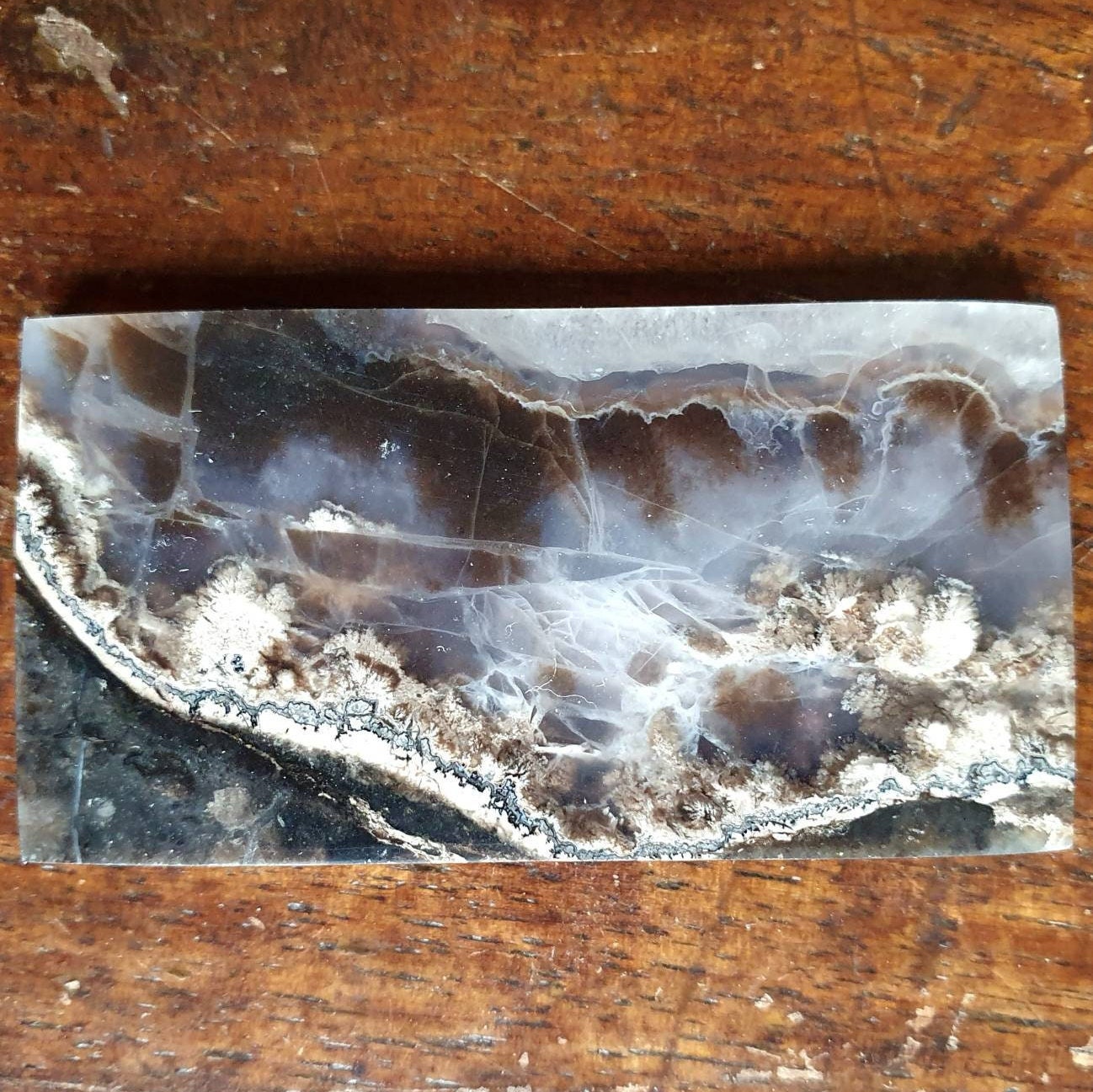 Petite Plaque d' Agate. Sciée et Polie sur Deux Faces.