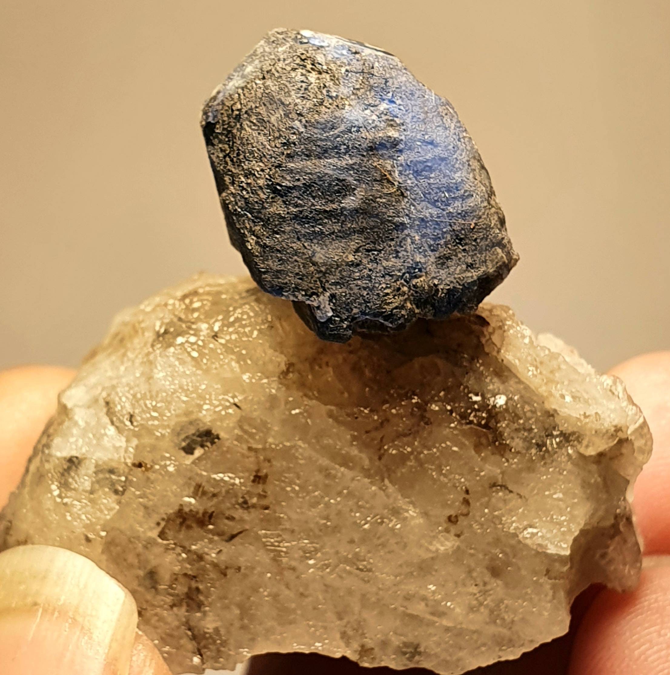 Cristal d'afghanite sur Gangue 33, 5Gr. d'afghanistan. #afg21