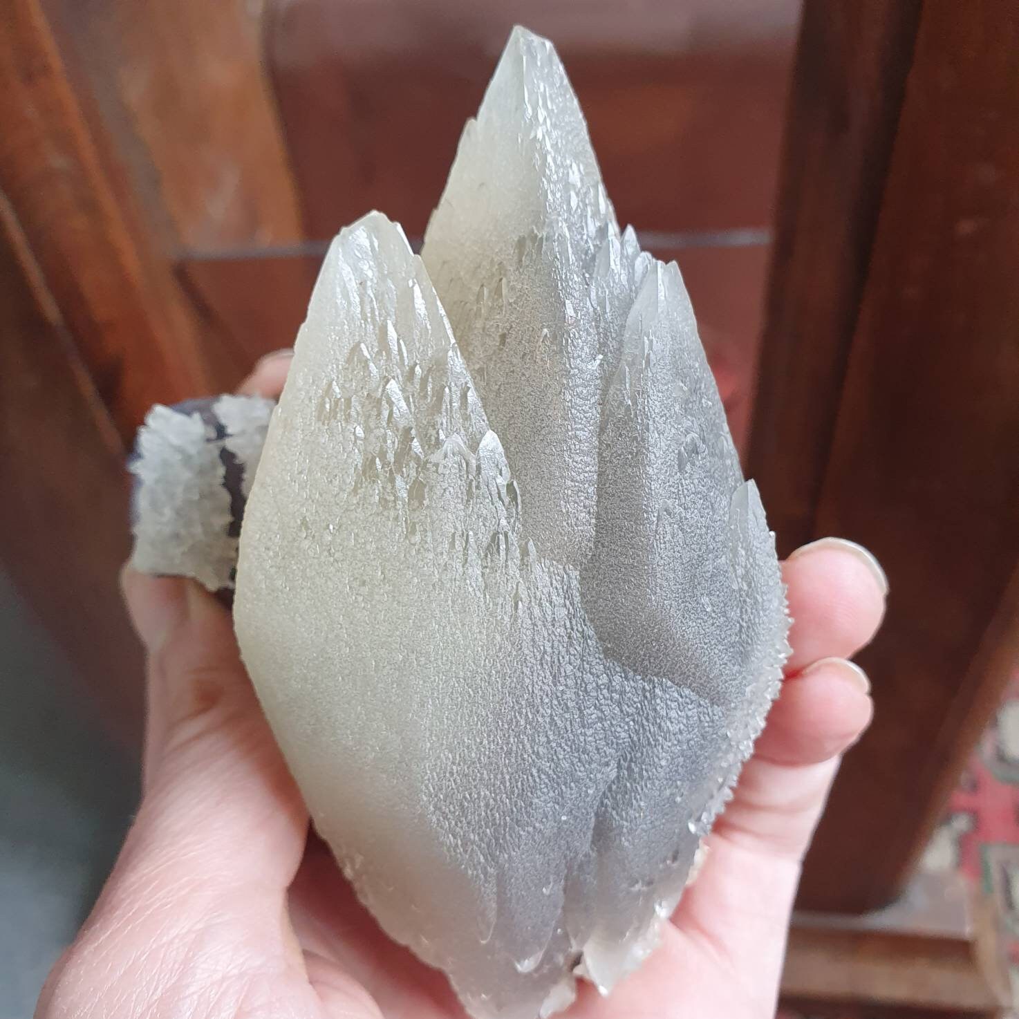 Calcite en Dent de Chient sur Fluorite Lilas Loralai 110x80x60mm. 495Gr. #fc02