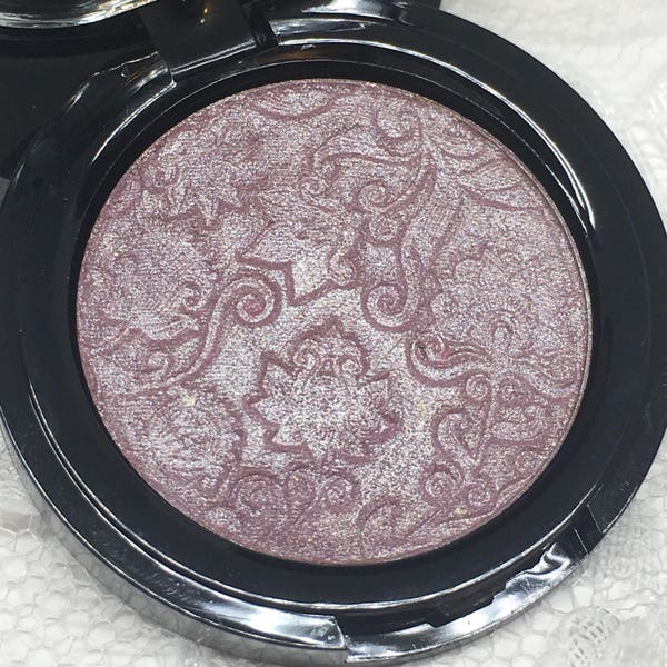 Moon Flower Pressed Highlighter Blush Faceshadow & Eyeshadow Highlight Powder