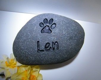 Personalized Pet Memorial Stone: Hand-Engraved Dog/Cat Marker