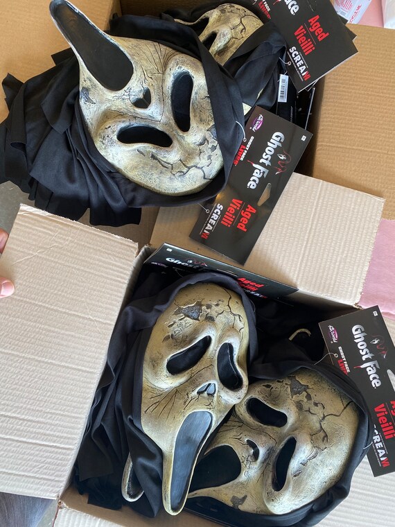 Scream 6 ghost face mask “aged” funworld