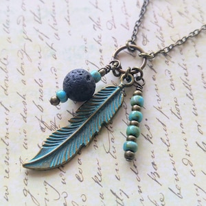 Boho Feder Aromatherapie Halskette, Lava Rock Diffusor