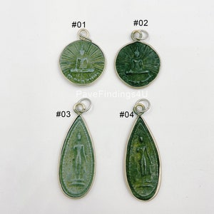 Ciondolo antico Buddha seduto, ciondolo Buddha meditativo, ciondolo di protezione per collana amuleto Buddha per la creazione di gioielli religiosi, 25/47 mm, CP1407