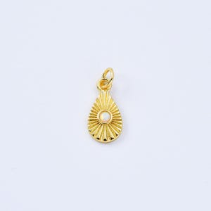 Delicato ciondolo a forma di lacrima, goccia di sole riempita in oro con ciondolo in opale bianco per la creazione di gioielli con collana e bracciale, CP2089