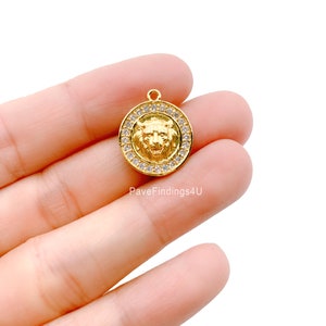 Ciondolo con testa di leone in oro 18 carati con micro pavé di zirconi cubici, ciondolo con testa di leone in oro con micro pavé di zirconi cubici, perline con testa di re leone, 18 x 16 mm, CP017A