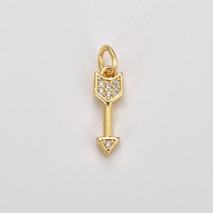 Pfeil Charm Anhänger, 18K Gold CZ Micro Pave Pfeil Anhänger, Pfeil Halskette, Pfeil Anhänger, Bogenschießen Charm, 17x5mm, cp1146