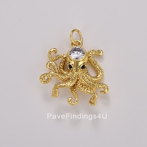 Ciondolo a forma di polpo riempito d'oro, ciondolo a forma di mostro degli abissi, ciondolo a forma di animale in oro con zirconi cubici, ispirato a un sottomarino blu cubico, 24x20 mm, CP1748