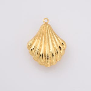 Gold Filled Scallop Shell Charm, Large Textured Sea Shell Pendant for Necklace Bracelet DIY Jewelry Making Supply, 44x35mm, CP2236