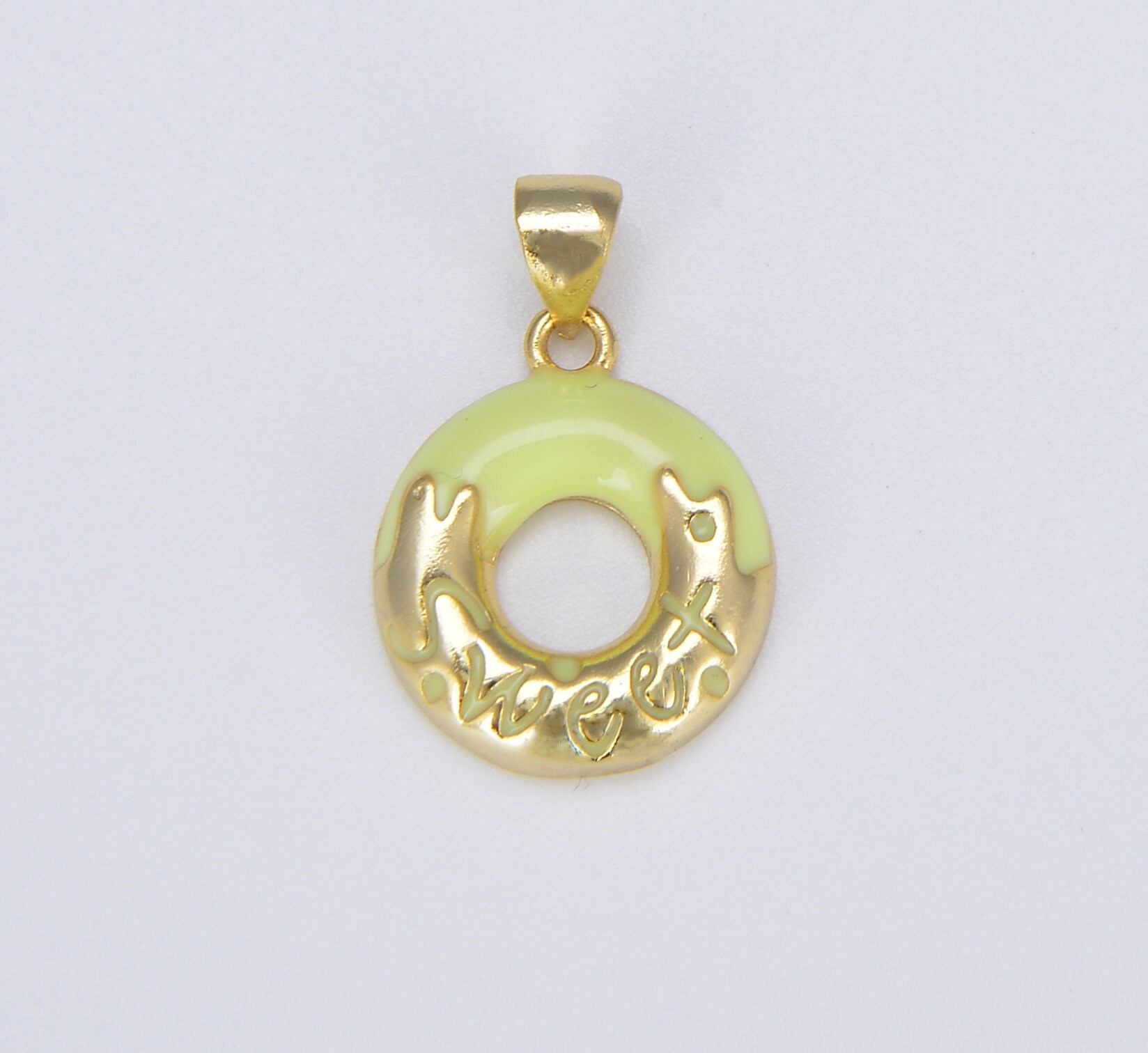 21x14mm CP1494 Dainty Sweet Donut Charm 18K Gold Filled Colorful Enamel Doughnut Shape Pendant for Necklace Bracelet Jewelry Making Supply 21x14mm CP1494 Dainty Sweet Donut Charm 18K Gold Filled Colorful Enamel Doughnut Shape Pendant for Necklace Bracelet Jewelry Making Supply