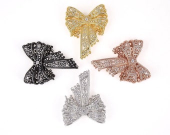 Colgante con dije de cinta de circonita cúbica con diamantes, colgante de pajarita con micro pavé de circonita cúbica, colgante con dije de lazo de cinta de circonita cúbica, joyería de boda, circonita cúbica, 69 x 52 mm, BD720