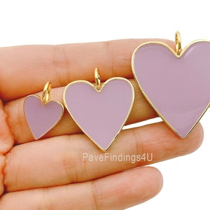 Ciondolo a forma di cuore in smalto color lavanda, ciondolo a forma di cuore in smalto, oro su ottone, ciondolo a forma di cuore in oro, 15 mm/25 mm/34 mm, CP1263