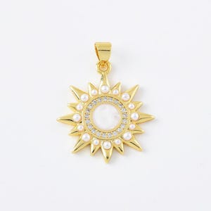 Delicato ciondolo a forma di sole scoppiettante, ciondolo a forma di sole in perle di conchiglia riempito d'oro, ciondolo a forma di sole celeste in zirconia cubica per fornitura di gioielli per collane e bracciali, CP2113