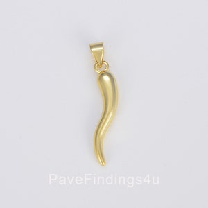 Corno Cornicello Italiano Ciondolo Buona Fortuna Protezione Amuleto Ciondolo Oro 18k per Collana Gioielli Forniture per la Creazione, 22 x 7 mm, CP1262