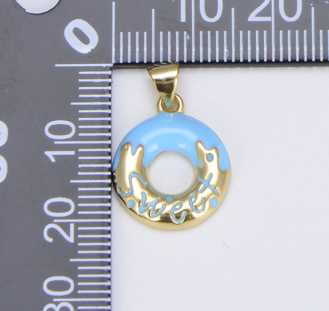 21x14mm CP1494 Dainty Sweet Donut Charm 18K Gold Filled Colorful Enamel Doughnut Shape Pendant for Necklace Bracelet Jewelry Making Supply 21x14mm CP1494 Dainty Sweet Donut Charm 18K Gold Filled Colorful Enamel Doughnut Shape Pendant for Necklace Bracelet Jewelry Making Supply