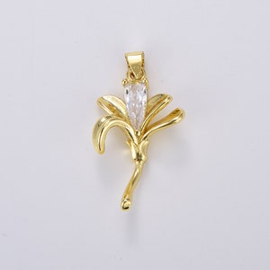 Ciondolo a forma di fiore di giglio, ciondolo a forma di fiore di giglio con zirconia cubica trasparente riempito d'oro, per collana, bracciale, creazione di gioielli, 25 x 17 mm CP1925