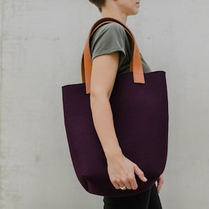 Frauen Tragetasche, Burgund Tragetasche, Schultertasche, Weihnachtsgeschenk, Wolle Tasche, Filz Tragetasche, Laptoptasche, Henkel Tragetasche, Lila Tasche Tote