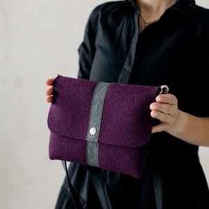 Sac à main en feutre de laine, petit sac à bandoulière, sac à bandoulière, sac à main de maquillage, sac banane de créateur, cadeau de Thanksgiving, sac à bandoulière bordeaux