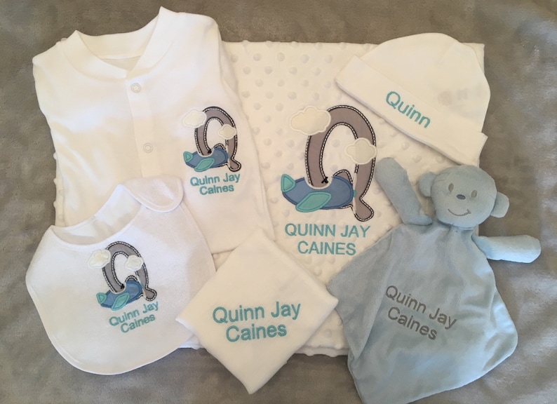 PERSONALISED BABY//TODDLER BIB GIFT KEEPSAKE BOY OR GIRL
