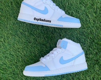 nike powder blue shoes