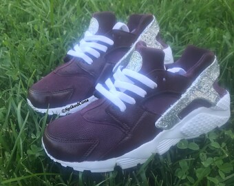 Custom Black and Gold Glitter Nike Air Huaraches Black | Etsy Custom Black and Gold Glitter Nike Air Huaraches Black | Etsy