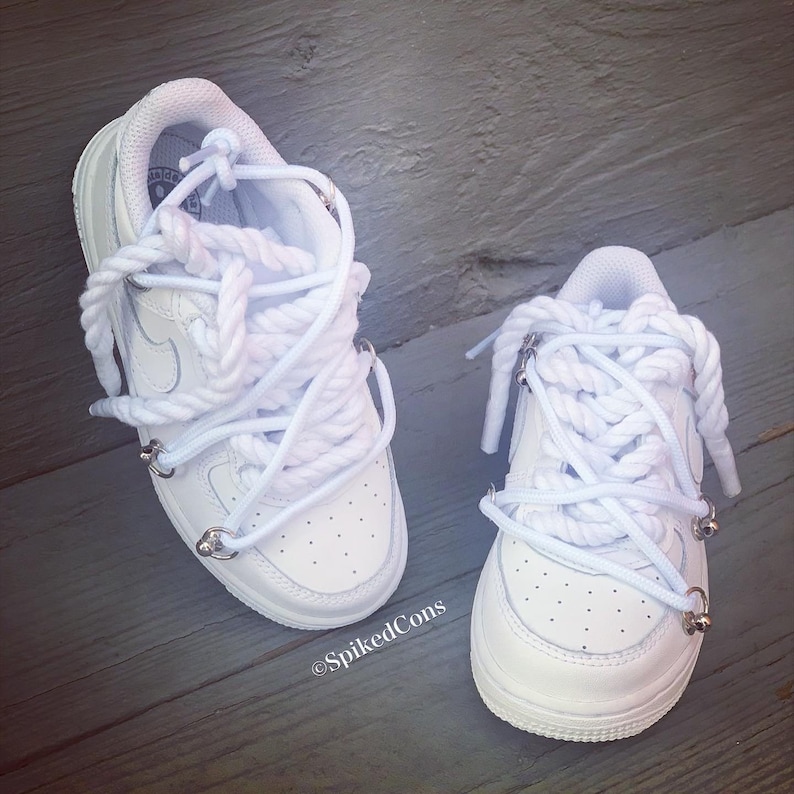 white af1 black laces