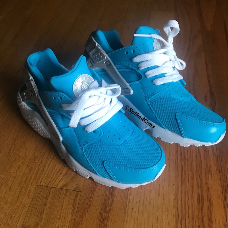 yellow huaraches grade school