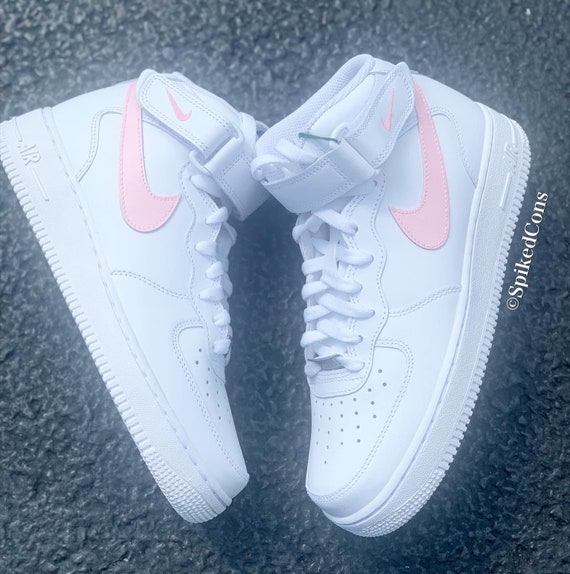 Nike air force pink check 2025