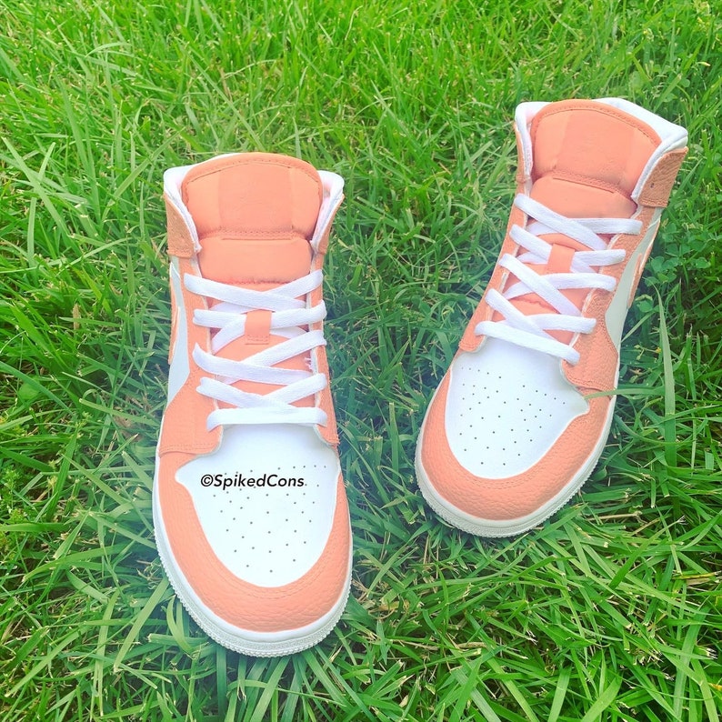 READY TO SHIP Peach and White Youth 5-Women 6.5 /& 6.5 Youth-8 women