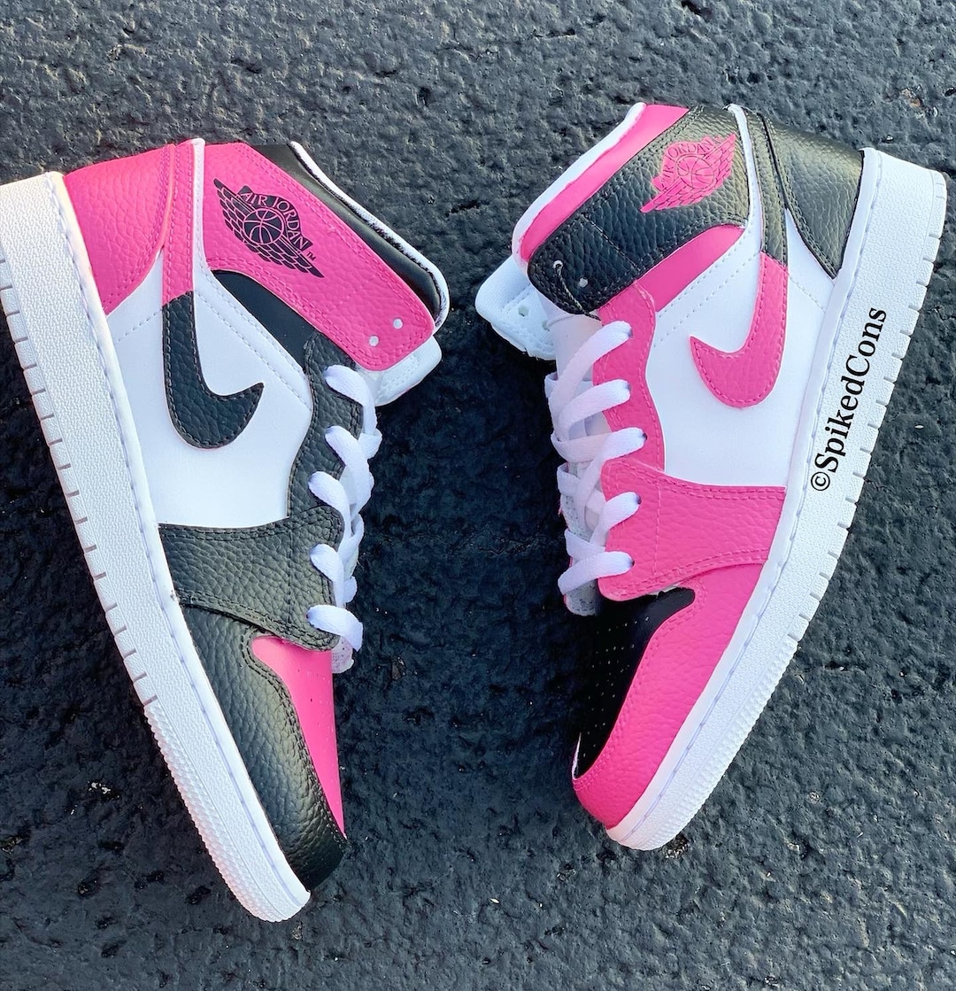 retro 1s pink and black