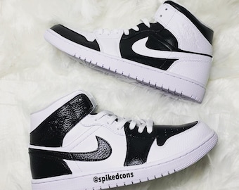 Custom Black & White J 1- (read description) FLIP-FLOP !!! Check Sizing Before Ordering