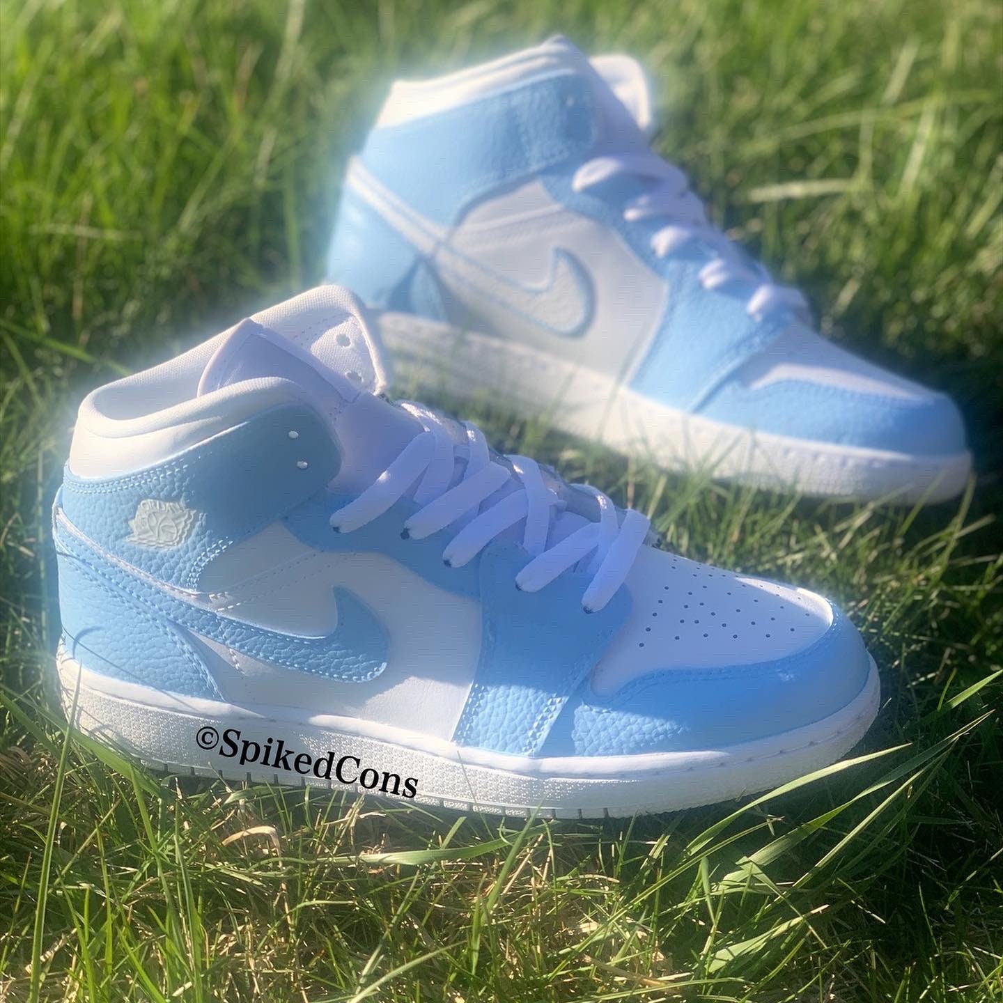 Nike Air Jordan 1 Mid Custom 'UNC Pollocks' Edition