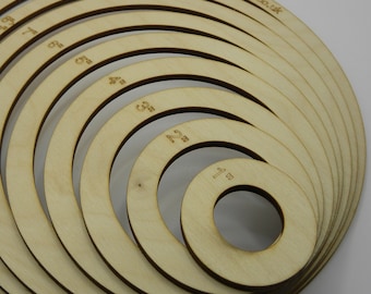 Kit de círculos fáciles: un conjunto de plantillas redondas de madera contrachapada, perfectas para dibujar círculos o cortar círculos de papel con la herramienta de manualidades GYRO-CUT.