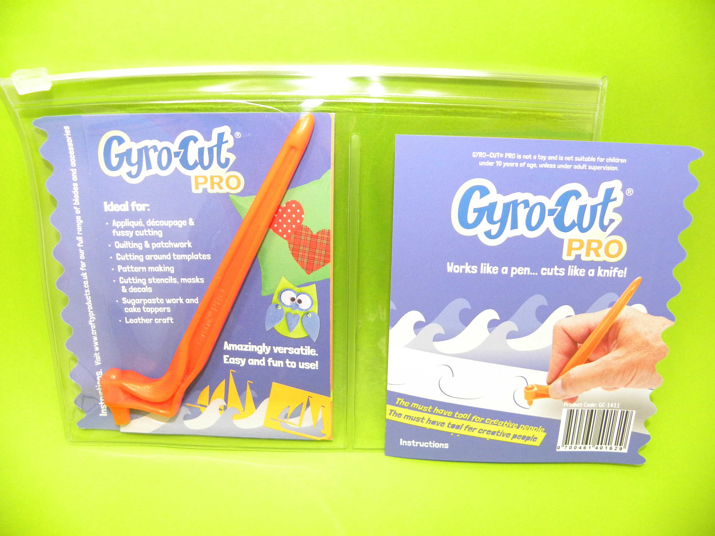 GYRO-CUT PRO Craft Tool Fitted With Standard Cut Paper Blade for All Types  of Paper, Thin Card, Vinyl, Foil, Mylar, Acetate, Masking Films 