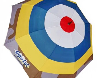 Paraguas de golf con mecanismo de apertura automática con diseño de círculos RAF y mango cómodo y de fácil agarre.