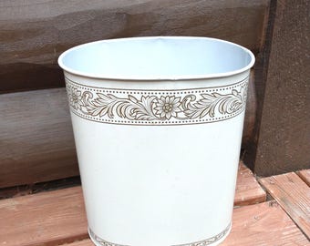 Vintage Ivory and Gold Metal Wastepaper Basket, Weibro Retro Oval Paper Receptacle Office Desk Accent