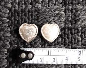 Pair of Alpaca 5/8 inch Heart Chicago Screw Vintage Silver Conchos