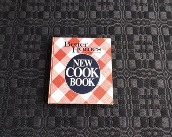 1981 Better Homes and Gardens New CookBook Vintage Cook Book Classic Cooking Country Kitchen Handwritten Family Favorites Ephemera Recipes