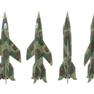 1/144 3D Printed WWII V2/A4b(Piloted) Rocket with Launch Pad. Unpainted